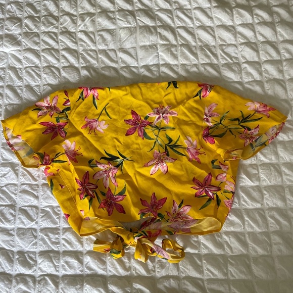 BeachRiot yellow floral wrap crop top - Picture 5 of 7